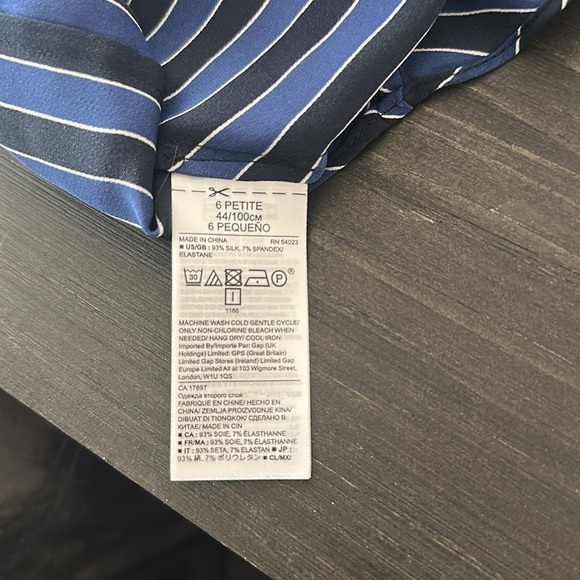 Banana Republic maxi dress, size 6P - Picture 9 of 11